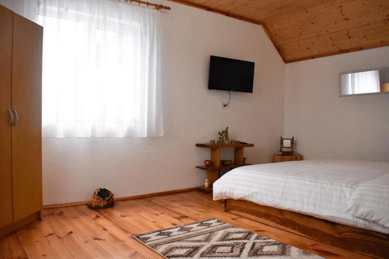 Casa De Sub Hora Villa Zarnesti Luaran gambar
