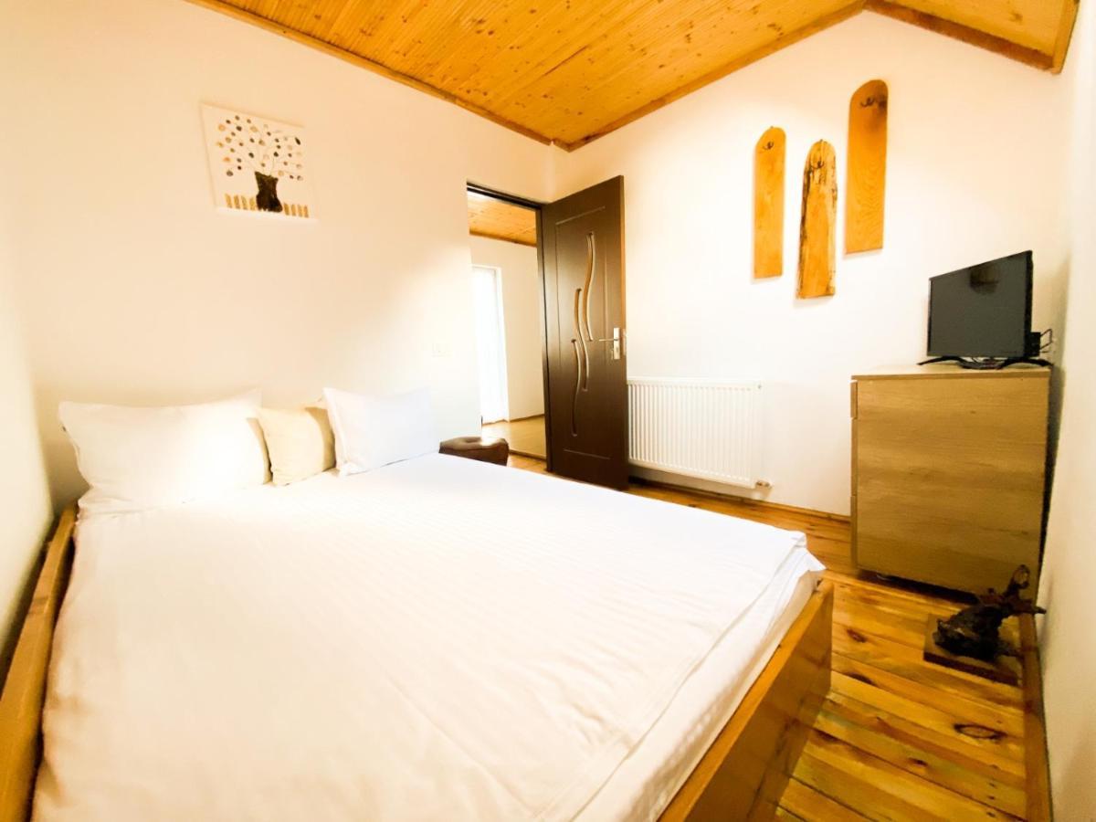 Casa De Sub Hora Villa Zarnesti Luaran gambar