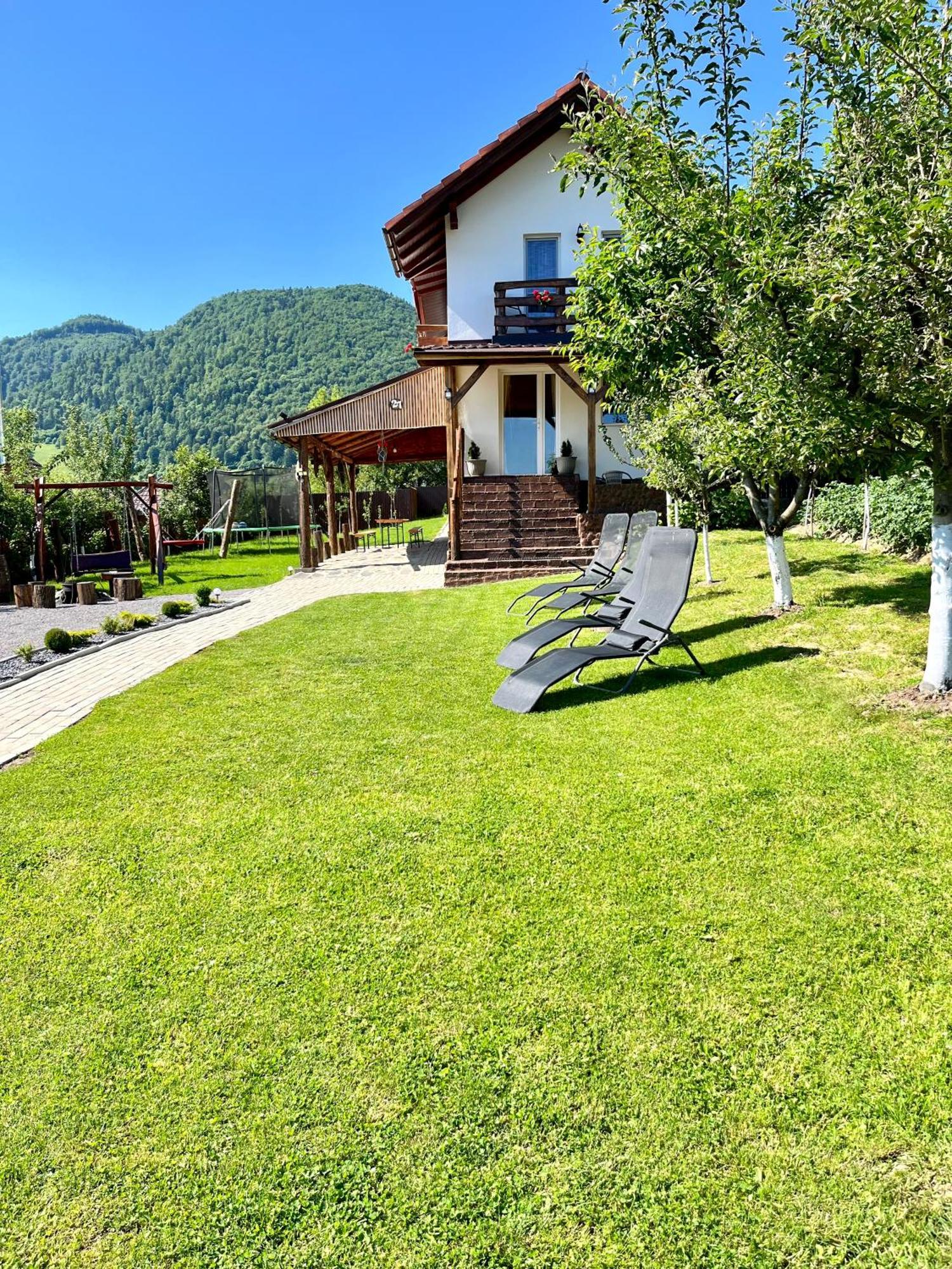 Casa De Sub Hora Villa Zarnesti Luaran gambar